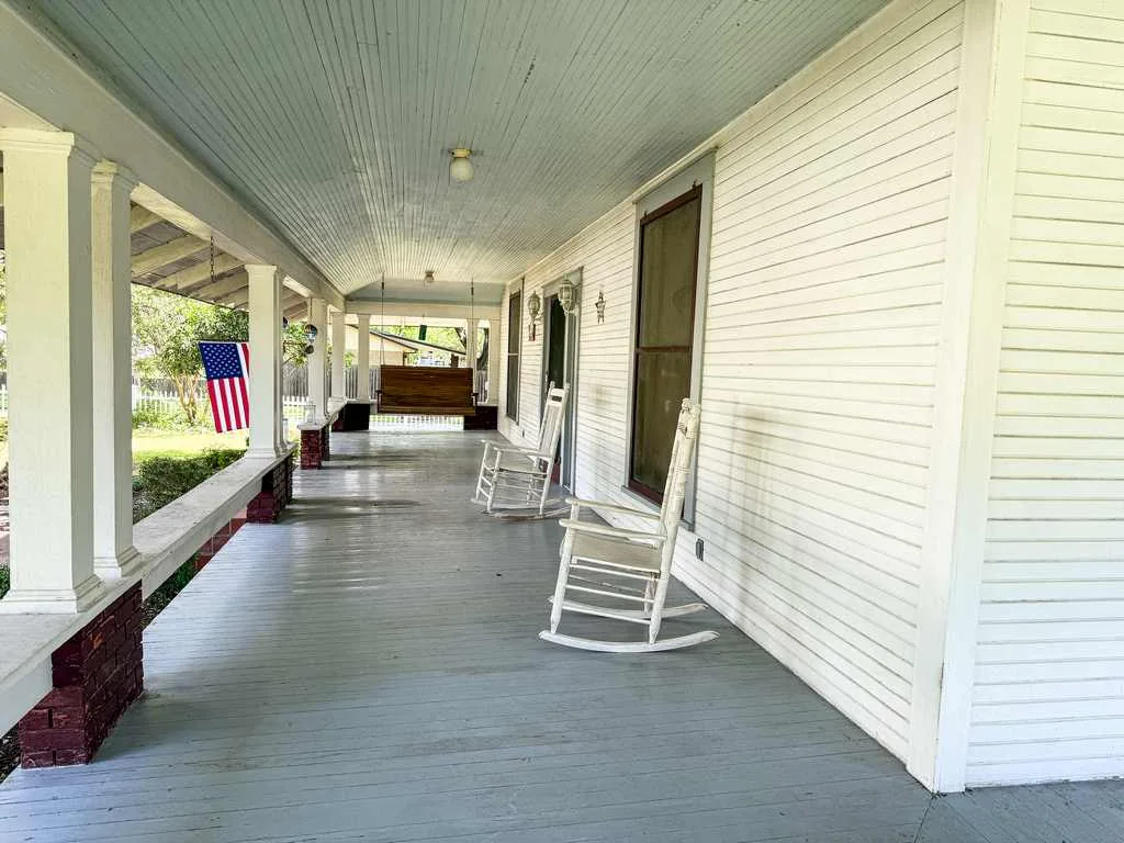 1708 S Wall St, Belton, TX 76513, photo 5