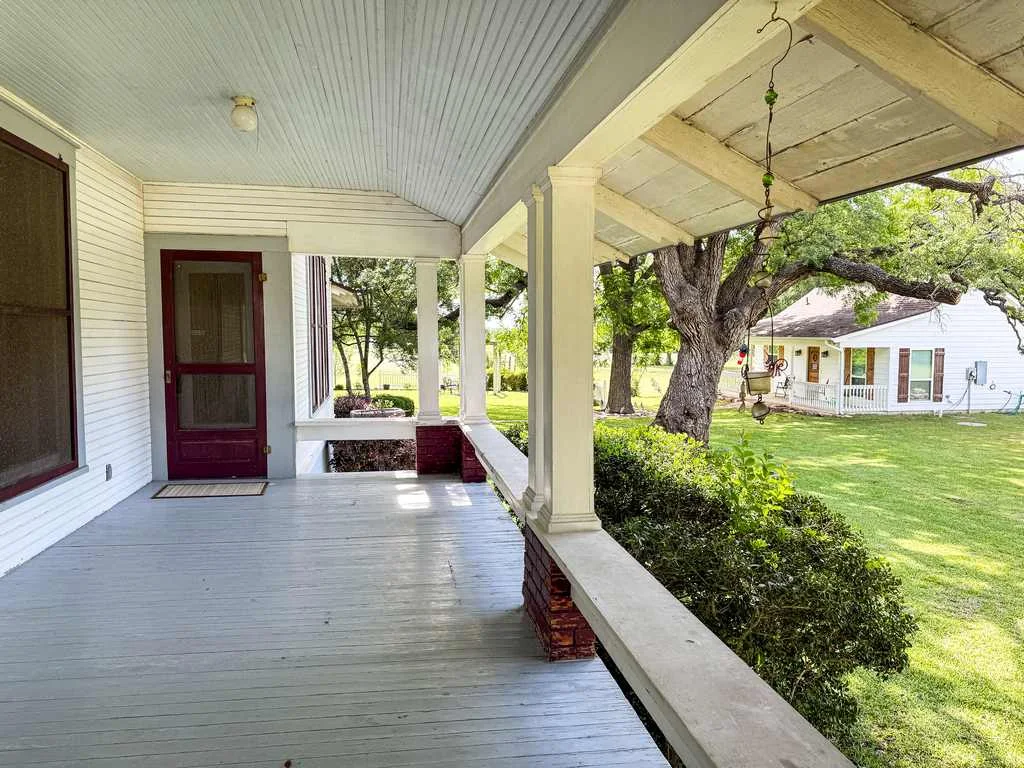 1708 S Wall St, Belton, TX 76513, photo 6