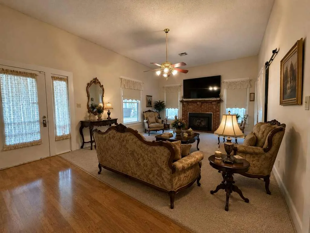 1708 S Wall St, Belton, TX 76513, photo 12