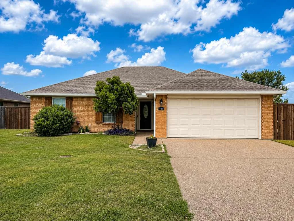 4401 Lacey Circle Waco TX | Spacious 4-Bedroom Home in China Spring ISD