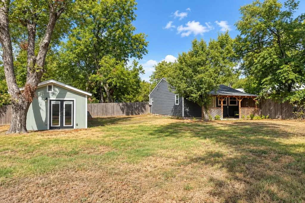 405 & 407 S 6th St, Gatesville, TX 76528, photo 5
