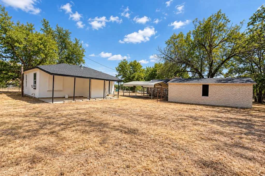 1115 W Main St, Gatesville, TX 76528, photo 4