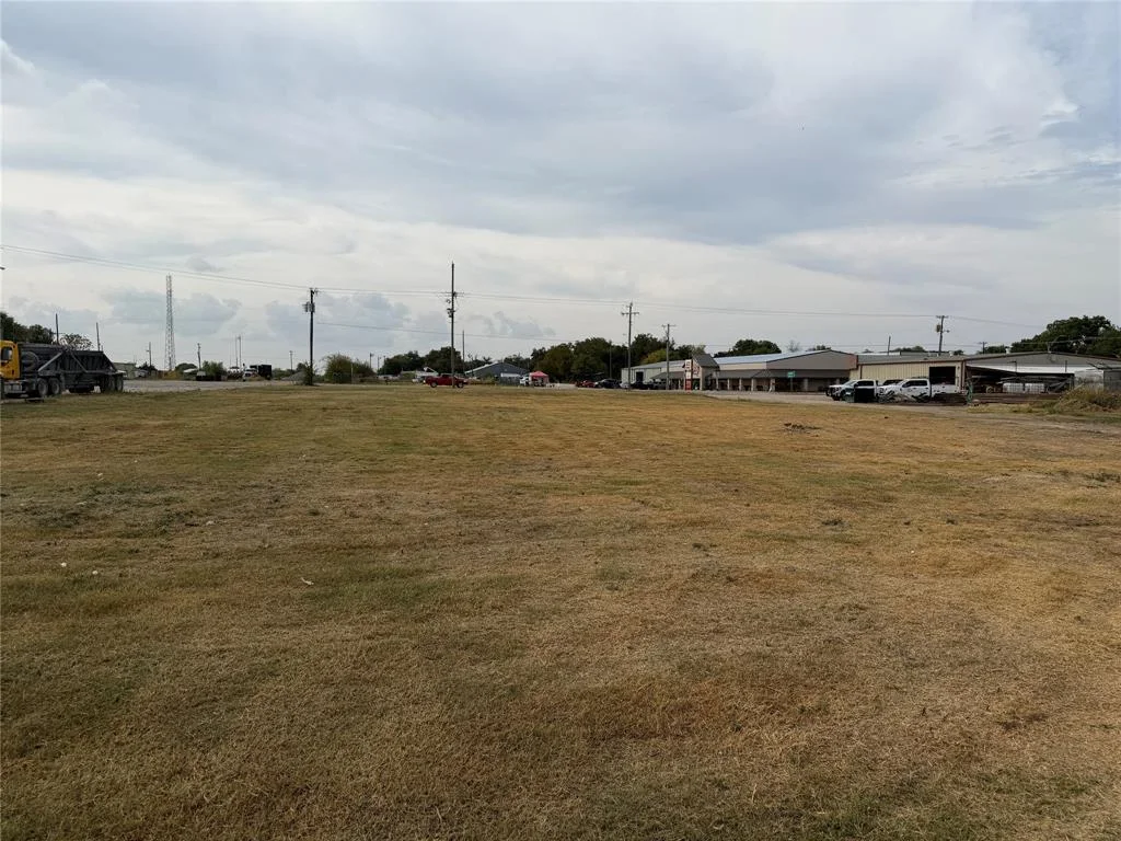 111 W Elm Street, Hillsboro, TX 76645, photo 4